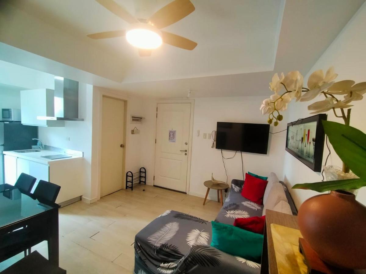 Beach Front Living In The Heart Of The City, Azure Residences Manila Eksteriør bilde