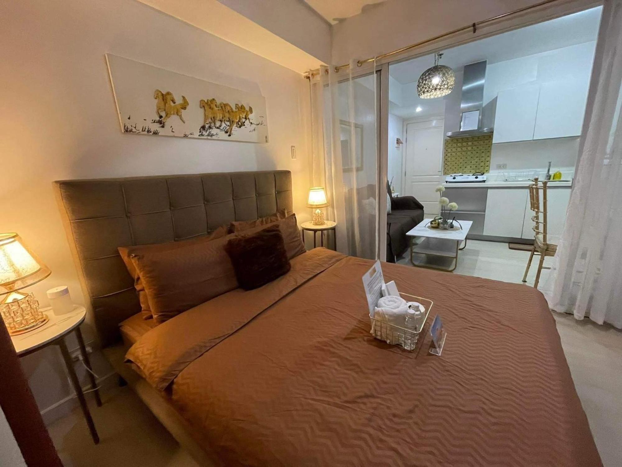 Beach Front Living In The Heart Of The City, Azure Residences Manila Eksteriør bilde