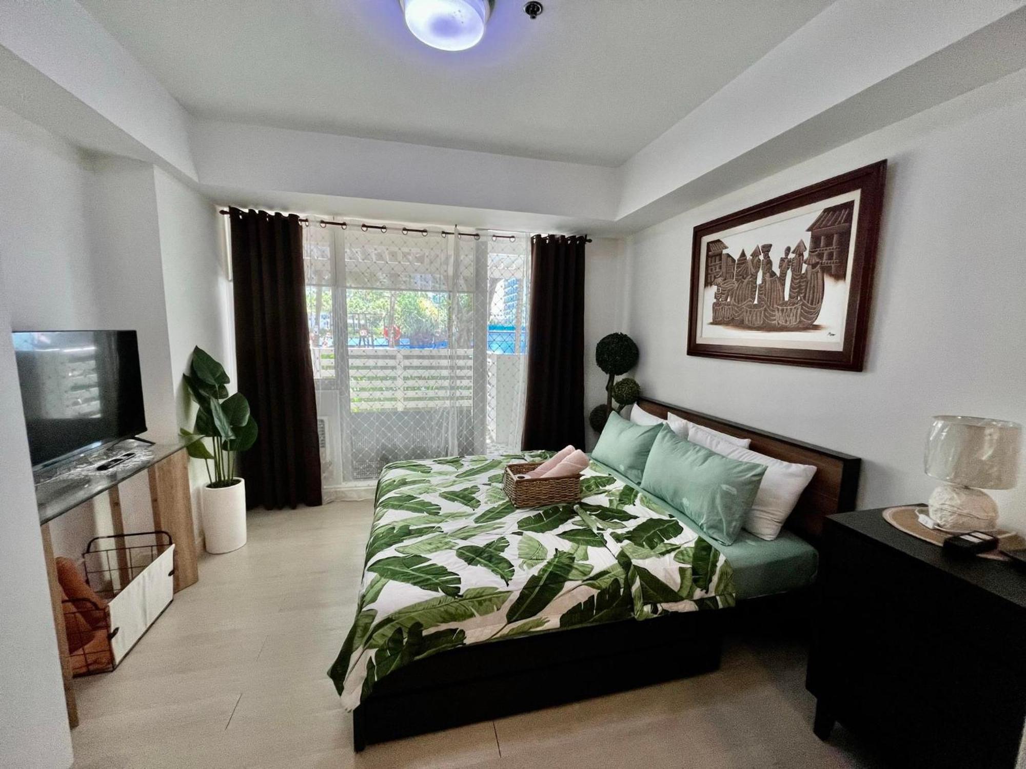 Beach Front Living In The Heart Of The City, Azure Residences Manila Eksteriør bilde