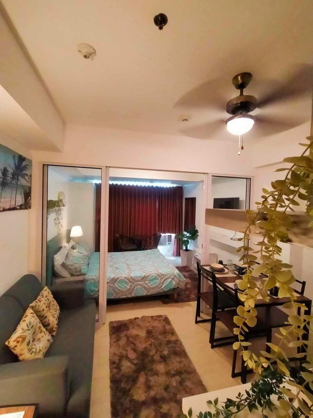 Beach Front Living In The Heart Of The City, Azure Residences Manila Eksteriør bilde