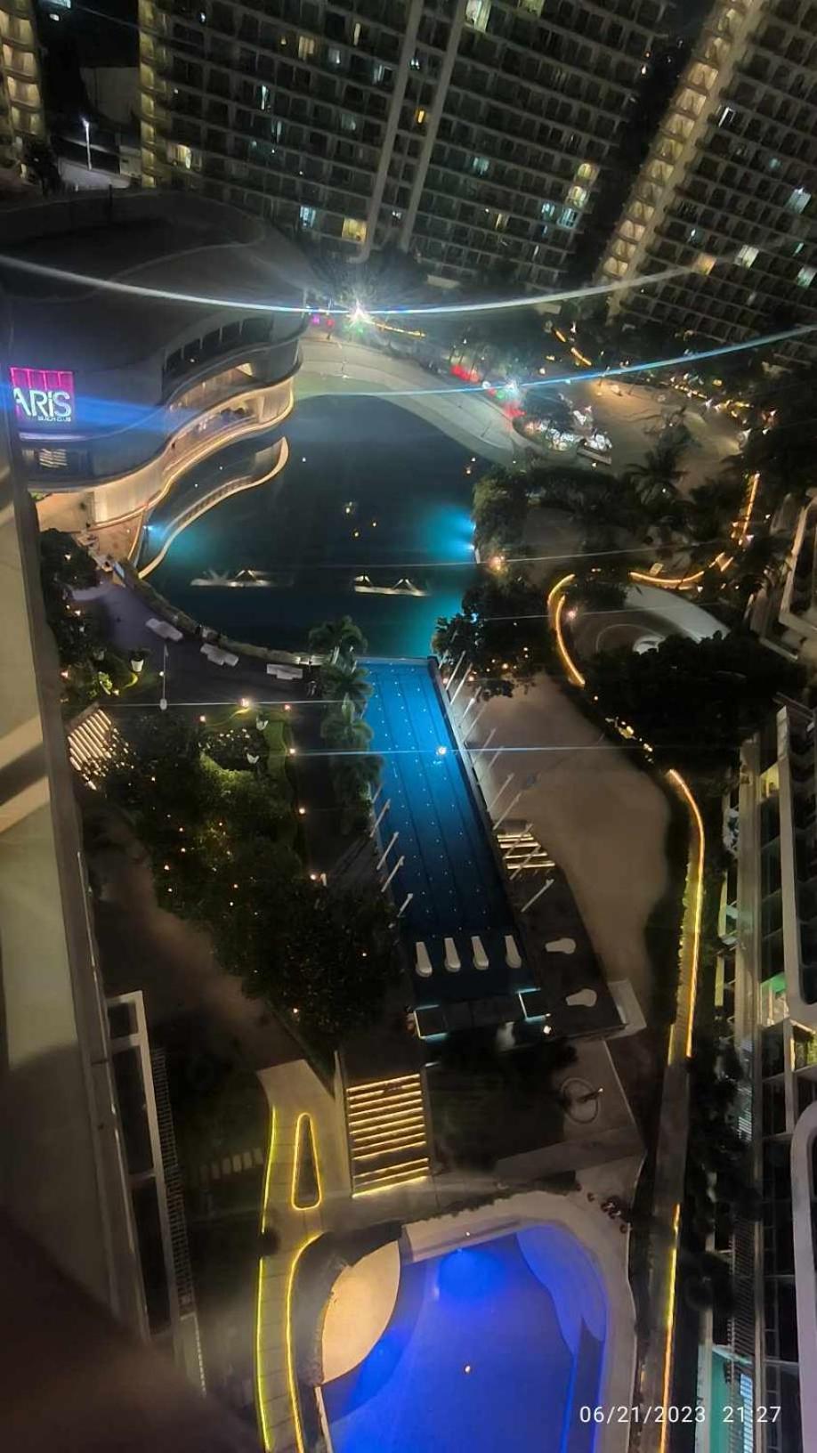 Beach Front Living In The Heart Of The City, Azure Residences Manila Eksteriør bilde