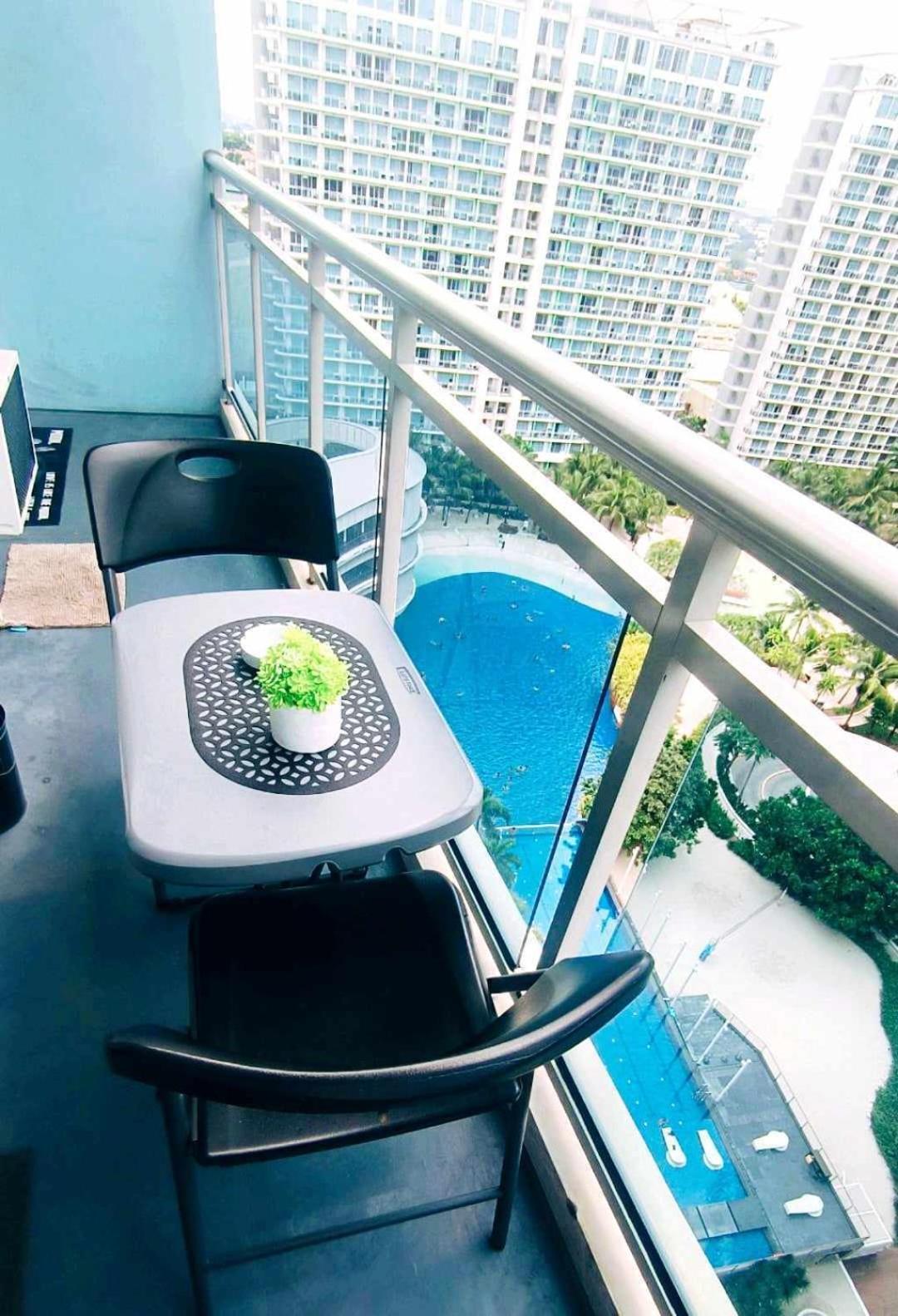 Beach Front Living In The Heart Of The City, Azure Residences Manila Eksteriør bilde