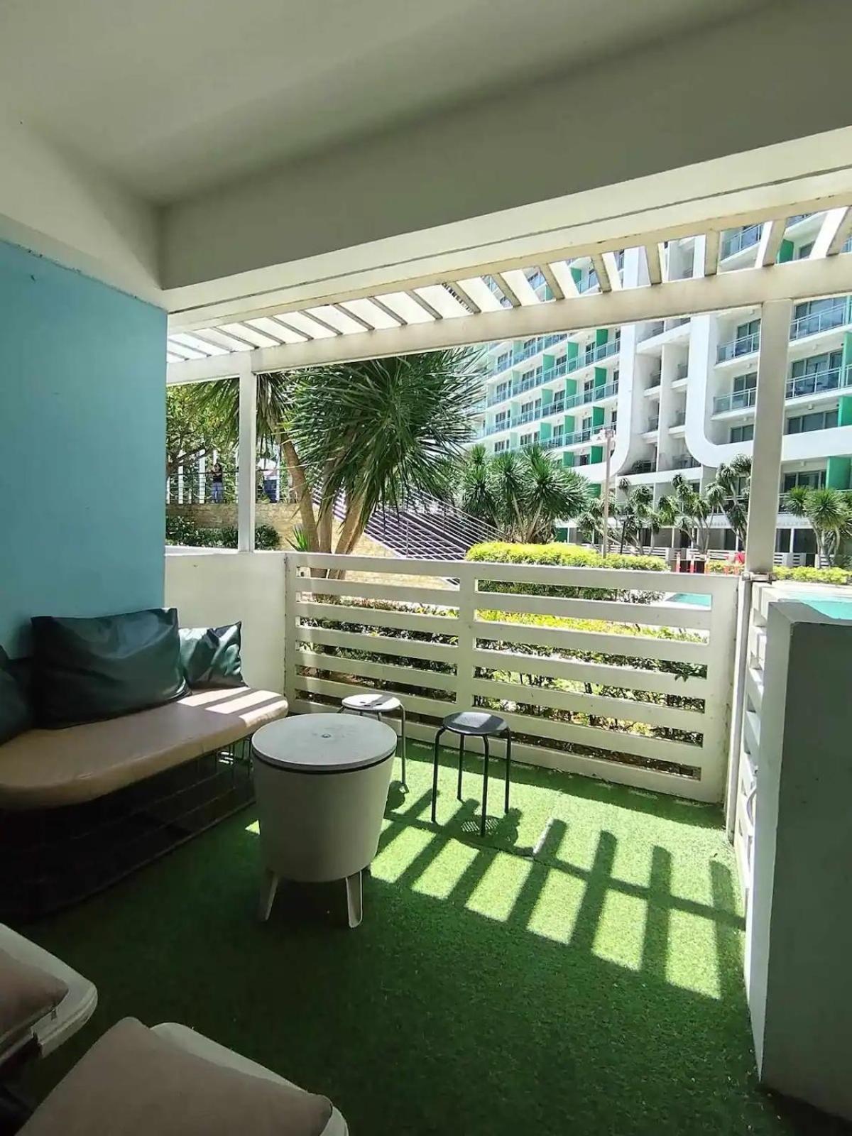Beach Front Living In The Heart Of The City, Azure Residences Manila Eksteriør bilde